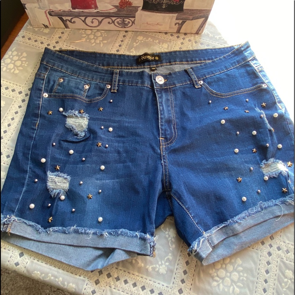 💜💜 Diverso Denim Shorts Women’s Size 18W